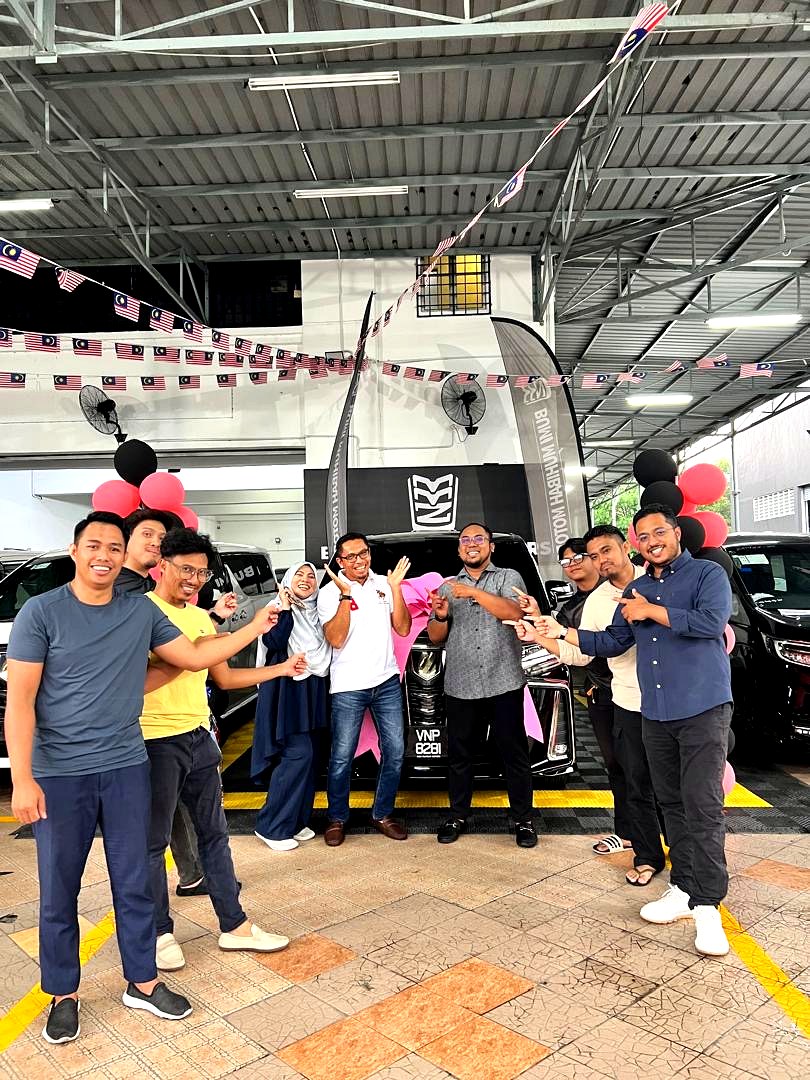 Penyerahan kereta kepada pelanggan Alif Azmir 2